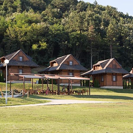 Bed and Breakfast Etno Naselje Vrdnicka Kula Vrdnik Exteriér fotografie