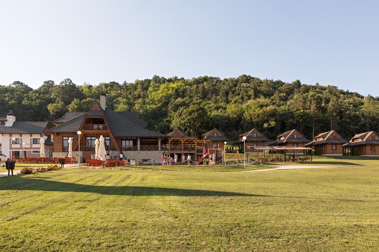 Bed and Breakfast Etno Naselje Vrdnicka Kula Vrdnik Exteriér fotografie