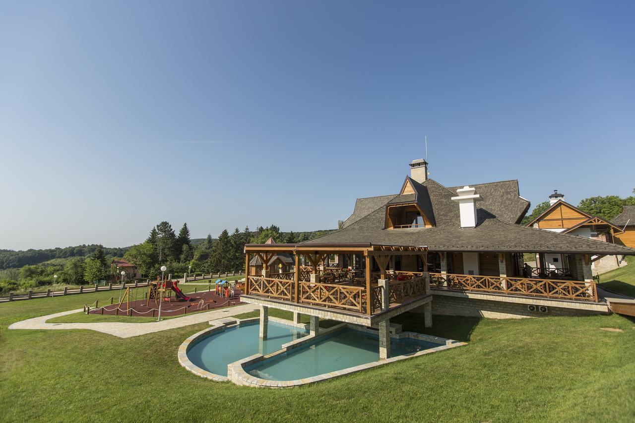 Bed and Breakfast Etno Naselje Vrdnicka Kula Vrdnik Exteriér fotografie