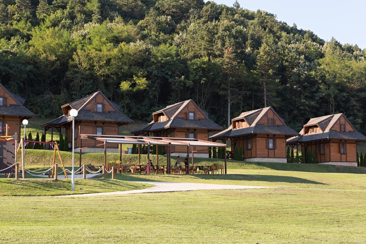 Bed and Breakfast Etno Naselje Vrdnicka Kula Vrdnik Exteriér fotografie