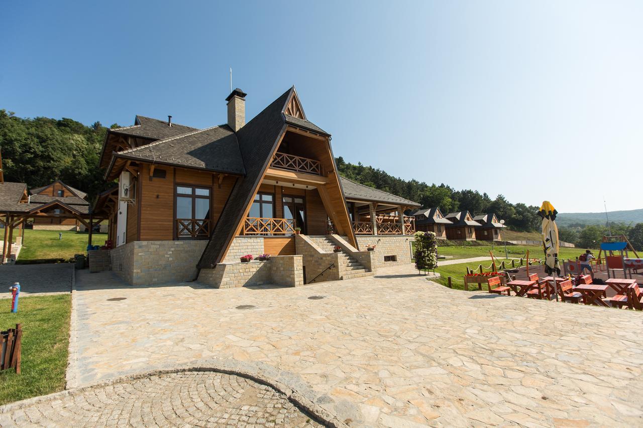 Bed and Breakfast Etno Naselje Vrdnicka Kula Vrdnik Exteriér fotografie
