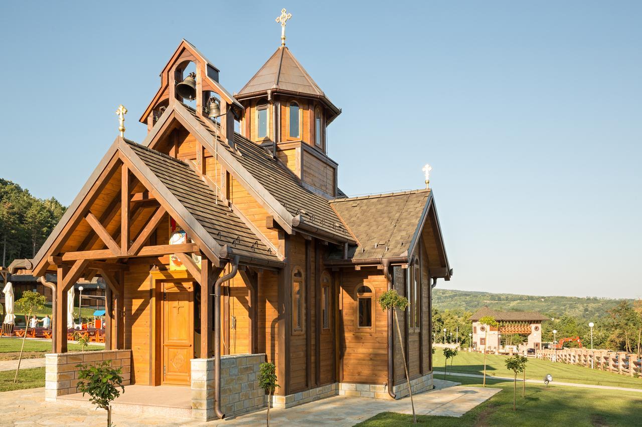 Bed and Breakfast Etno Naselje Vrdnicka Kula Vrdnik Exteriér fotografie