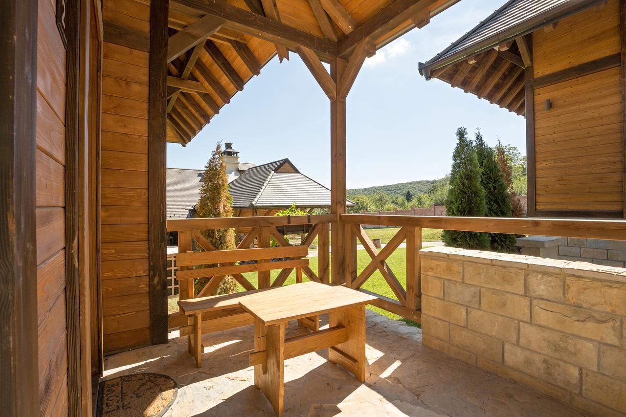 Bed and Breakfast Etno Naselje Vrdnicka Kula Vrdnik Exteriér fotografie