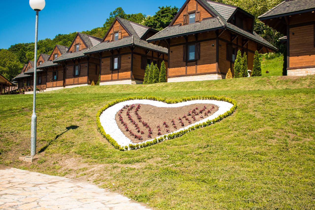 Bed and Breakfast Etno Naselje Vrdnicka Kula Vrdnik Exteriér fotografie